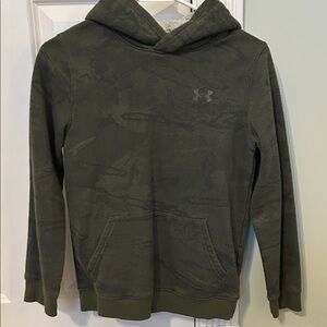Under Armour Olive Camo hoodie boys medium